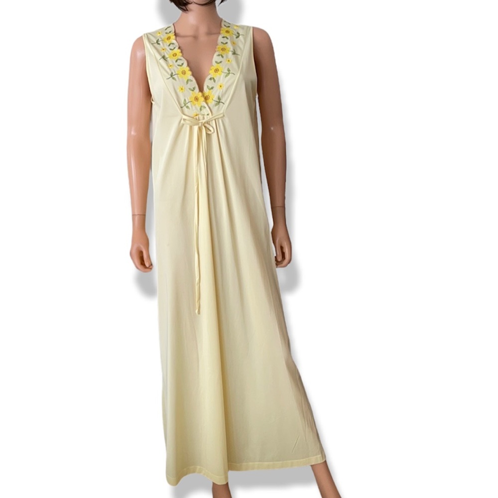 Vintage 60s Gossard Artemis Butter Yellow Embroidered Floral Gown